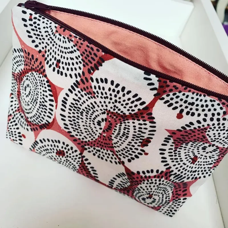 trousse de toillette motif rose